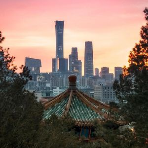 Purple Horse Hotel &Beijing Hutong Designer Boutique Garden Hotel&French Window&Close To The Forbidden City&Tian'Anmen&Wangfujing&Nanluogu Lane&Lama Temple&360-Degree Viewing Terrace Bar&Roof Swimming Pool&Private Bathtub&Laundry&Gym&Family Suite